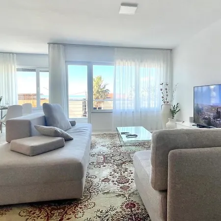 Currila Sunset Beaty