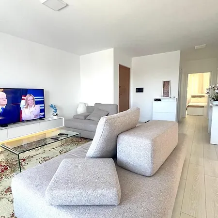 Currila Sunset Beaty Durrës