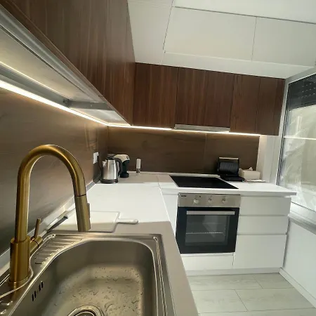 Currila Sunset Beaty Apartman *