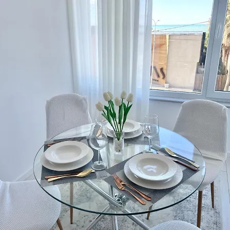 Currila Sunset Beaty Apartment *