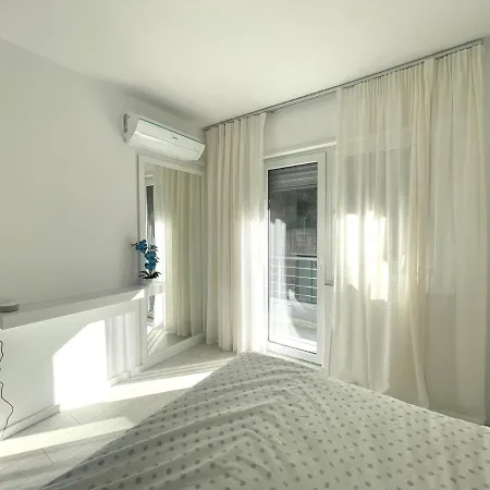 Currila Sunset Beaty