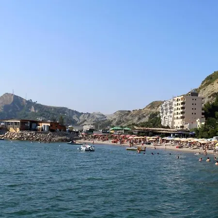 Currila Sunset Beaty