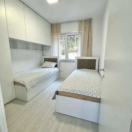 Currila Sunset Beaty Apartment Durres