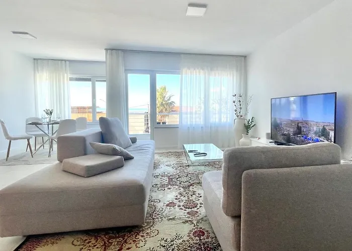 Currila Sunset Beaty